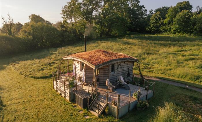 Dawn at Erwain Escapes - Luxury Glamping Cabins with Hot Tubs - Brecon Beacons